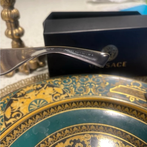 Versace Transparent Sunglasses - Picture 6 of 10